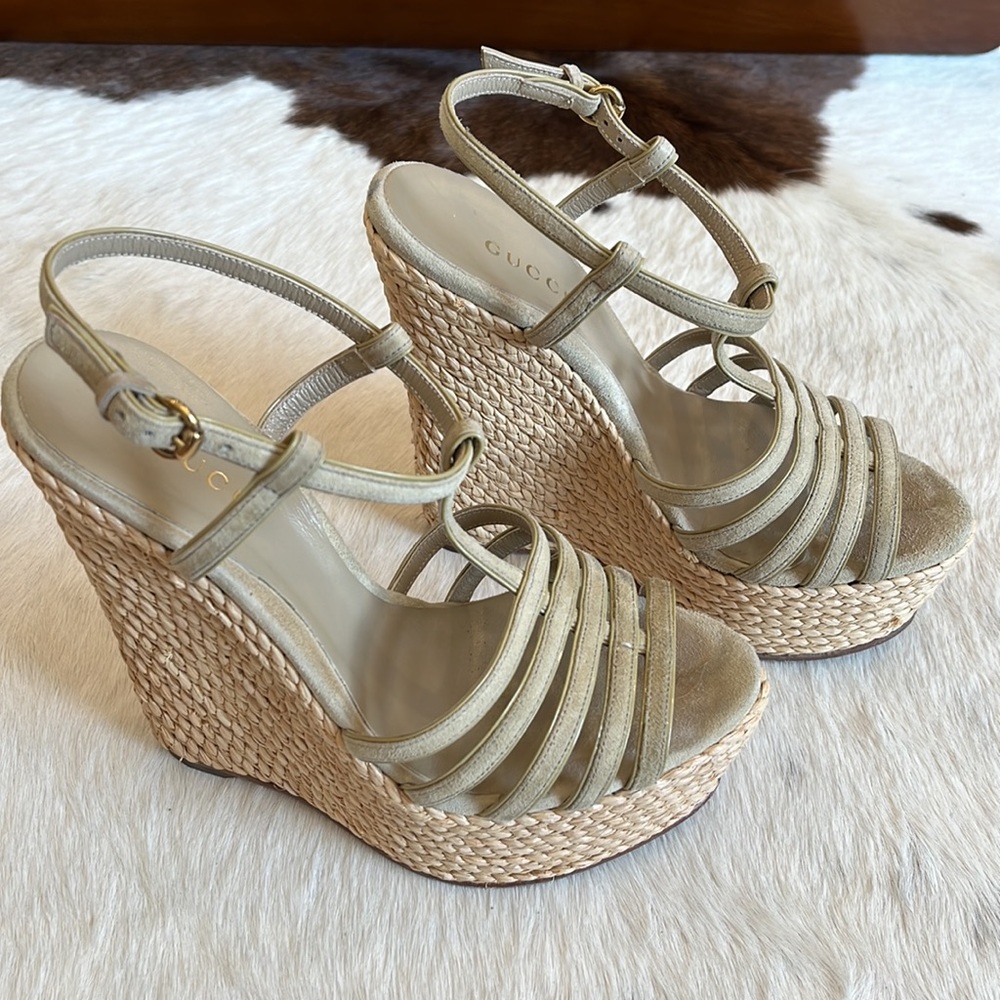 Gucci Beige Suede Caged Espadrille Wedge Sandals Sz 35.5 - Picture 1 of 12